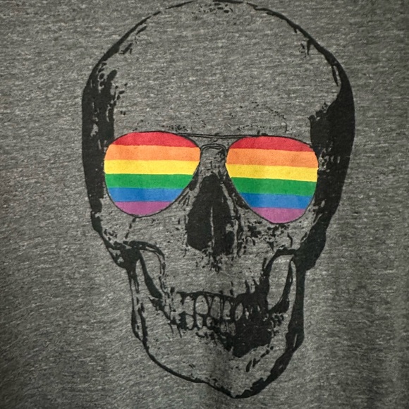 Chaser Gray Short Sleeve Skull Rainbow Graphic T-Shirt - Picture 3 of 4